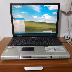 ** ACER 17" 18018 Con windows XP e schermo grande 17 pollici