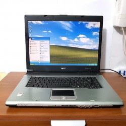 ** ACER 18020 Con windows XP schermo 15,4"