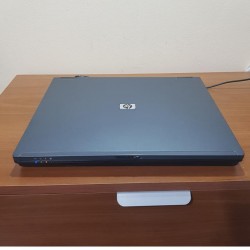 ** HP WINDOWS XP 18033 notebook con windows XP e porta seriale