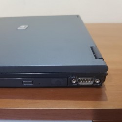 ** HP WINDOWS XP 18033 notebook con windows XP e porta seriale