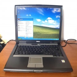 ** Notebook DELL 18052 15" con PORTA SERIALE WINDOWS XP SP3