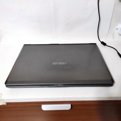 Notebook 21025 ASUS Con Windows 7 funzionante
